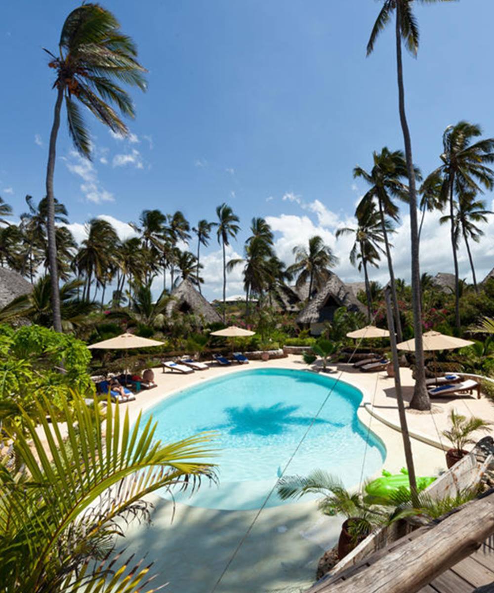 GREEN AND BLUE OCEAN LODGE